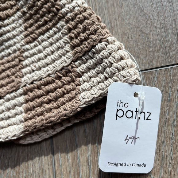 Crochet bucket hat - Picture 7 of 7